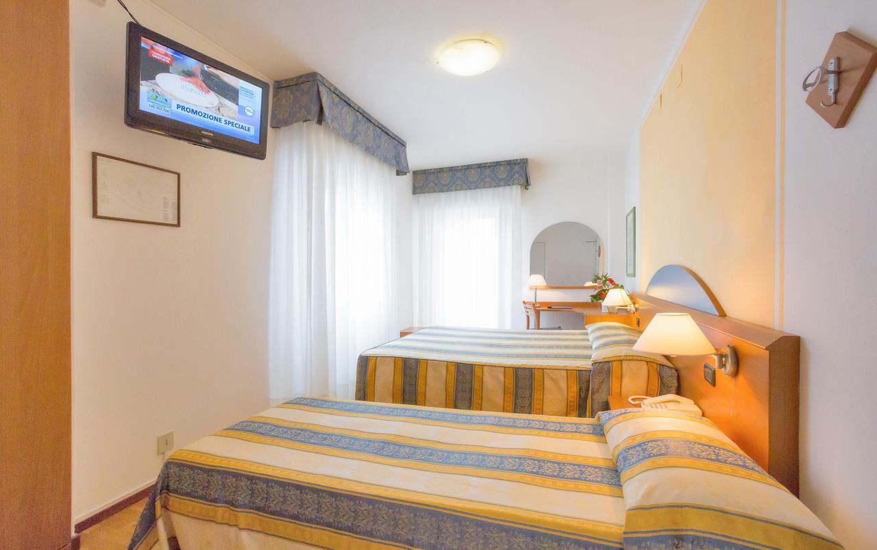 Hotel Adria Sul Mare Caorle Exterior foto